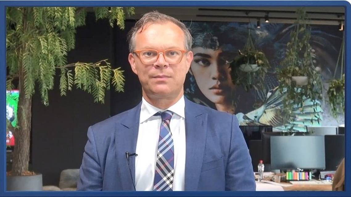 Kidney and HF outcomes with SGLTi across EF spectrum in HF